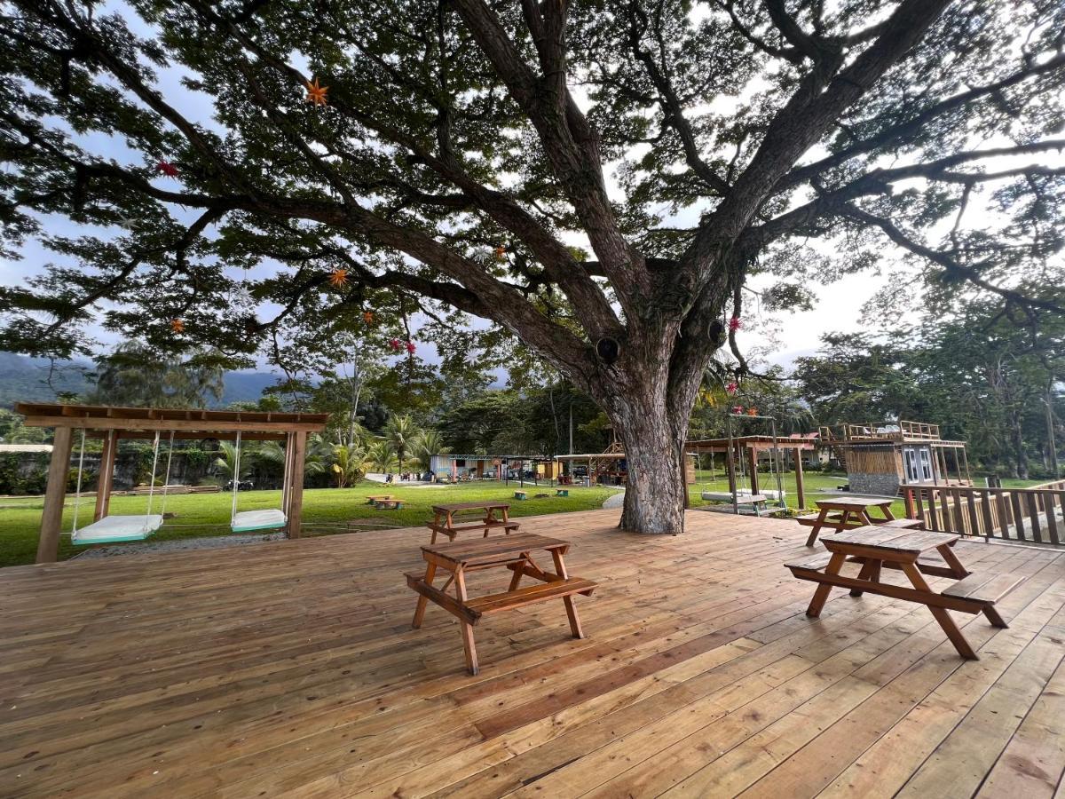 Sunset Hut Hostel オモア エクステリア 写真